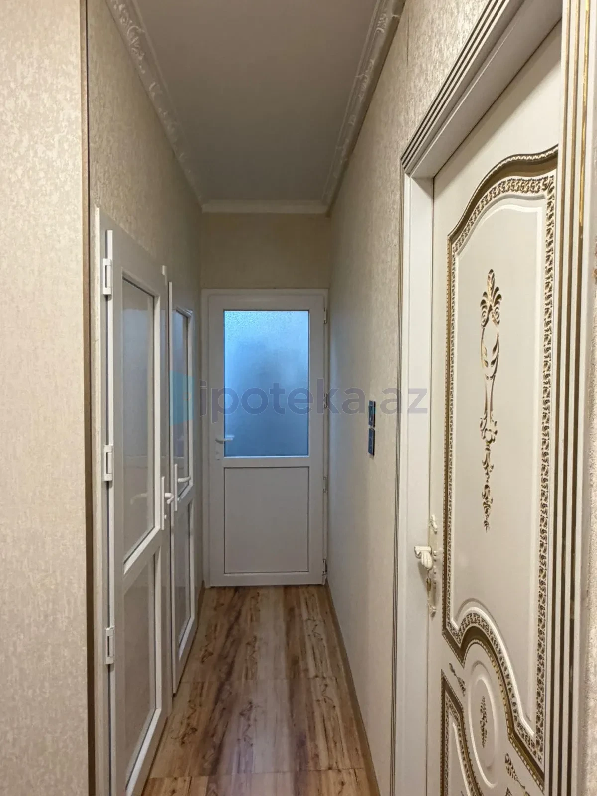 Satılır 2 otaqlı köhnə tikili 60 m²