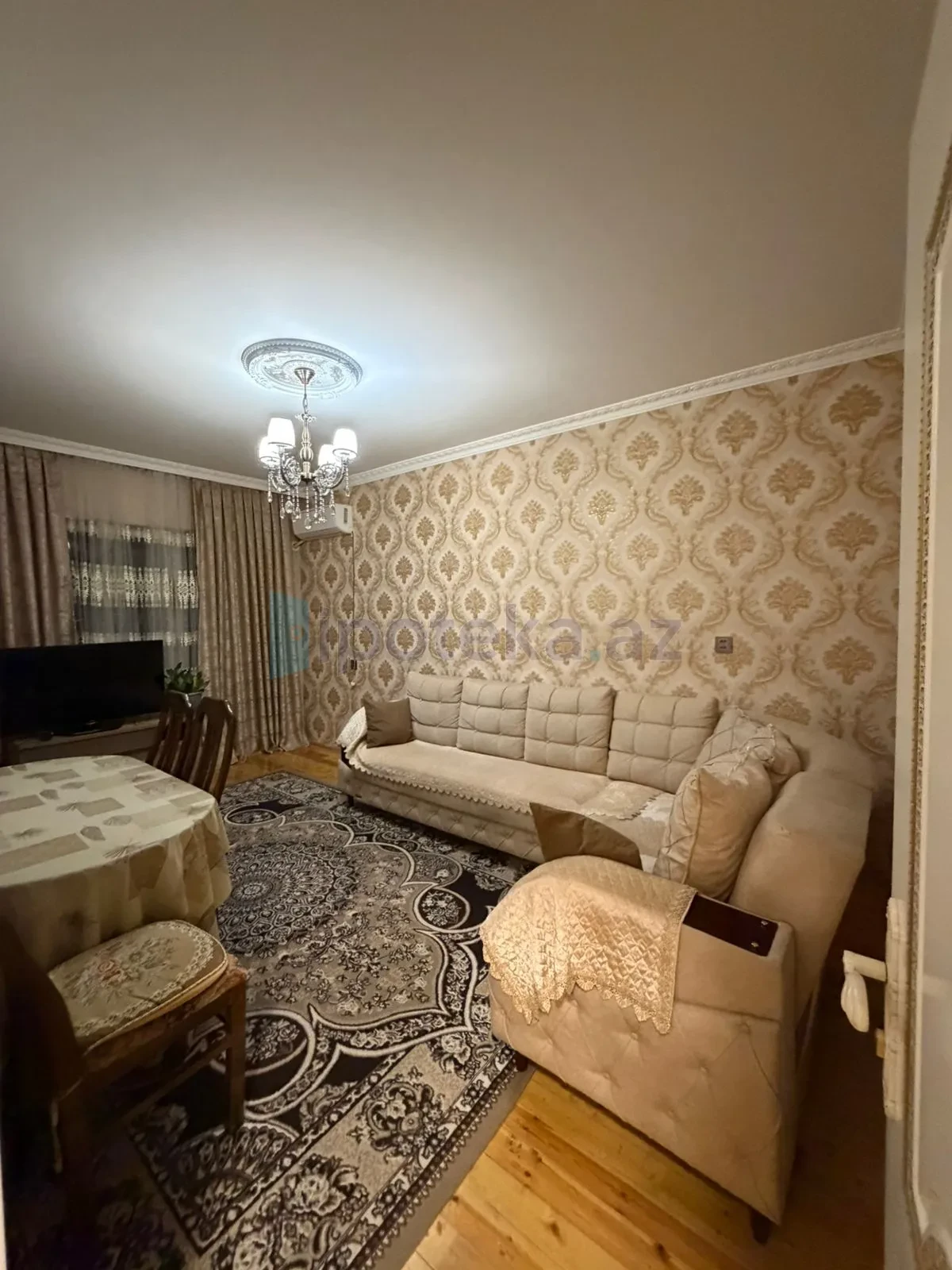 Satılır 2 otaqlı köhnə tikili 60 m²
