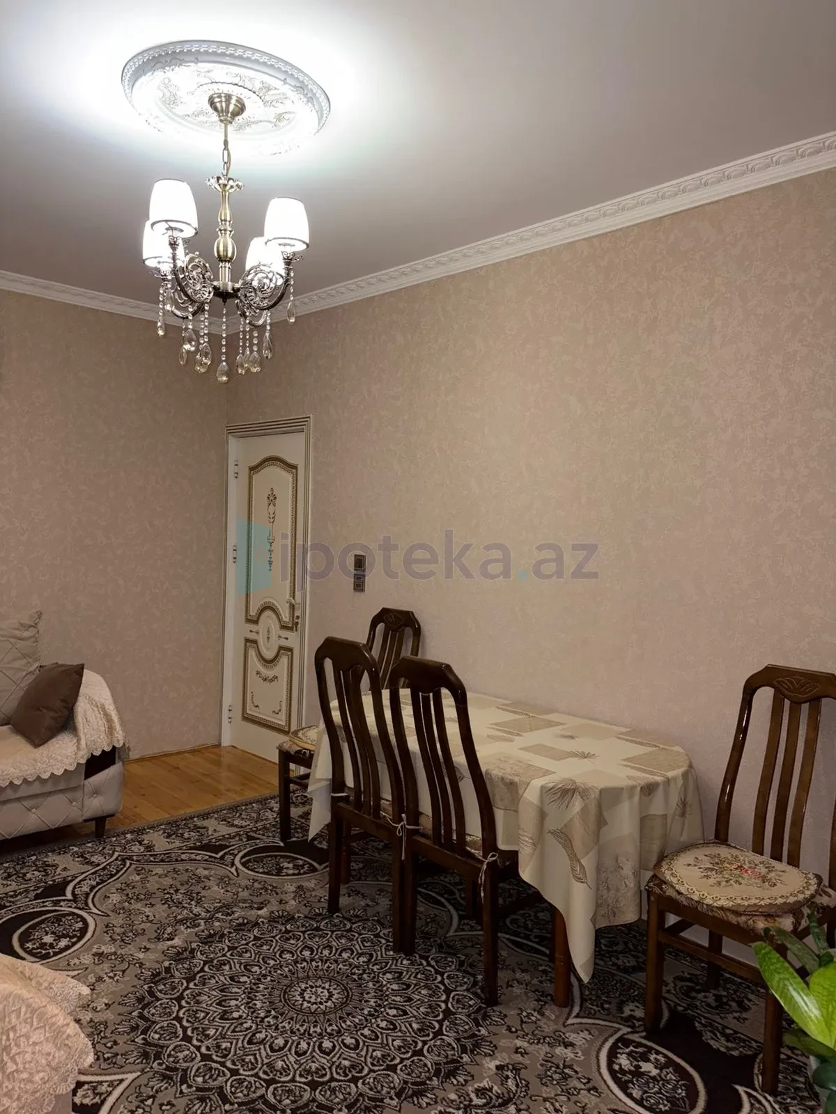 Satılır 2 otaqlı köhnə tikili 60 m²