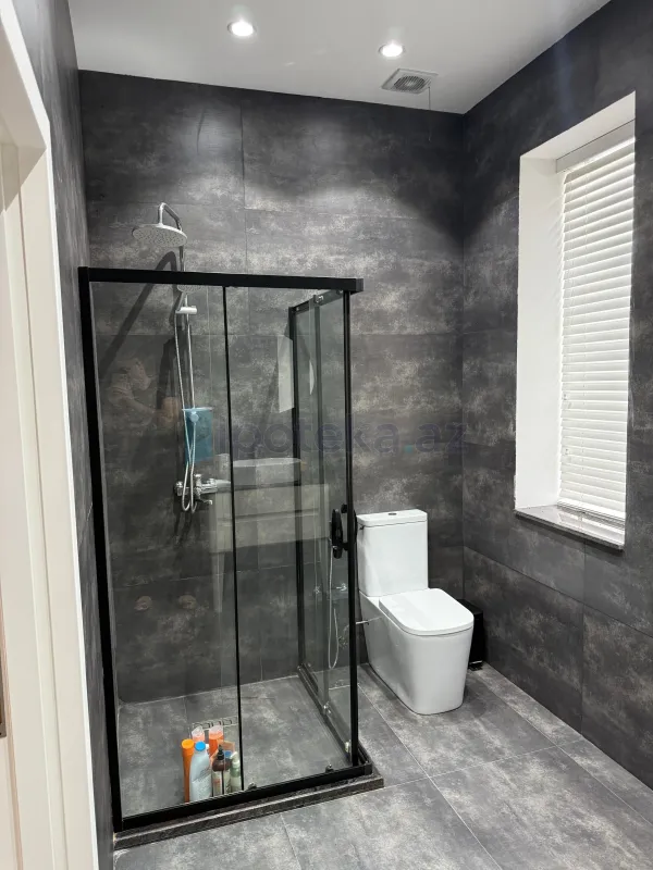 Satılır 5 otaqlı mənzil 142 m²