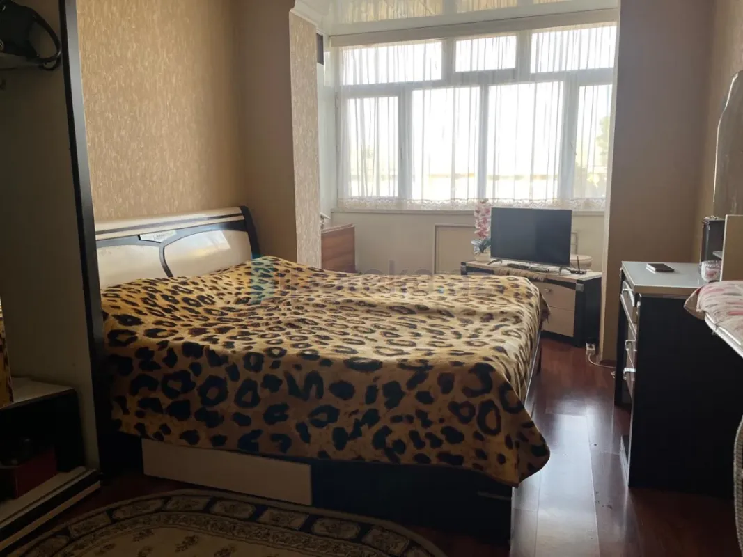 Satılır 5 otaqlı köhnə tikili 116 m²