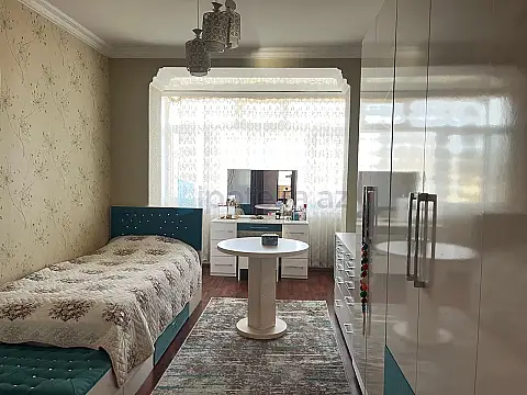 Satılır 5 otaqlı köhnə tikili 116 m²