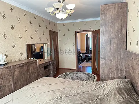 Satılır 5 otaqlı köhnə tikili 116 m²