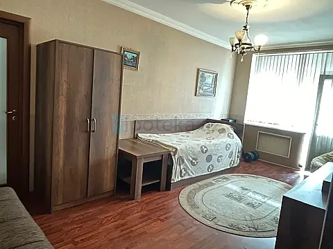 Satılır 5 otaqlı köhnə tikili 116 m²
