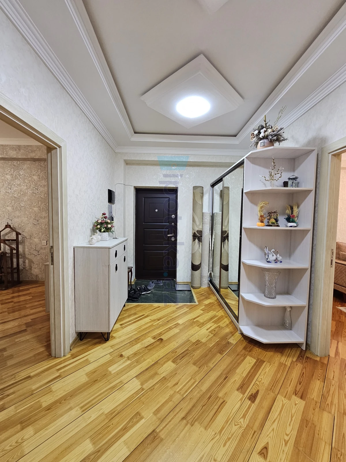 Satılır 3 otaqlı yeni tikili 96 m²