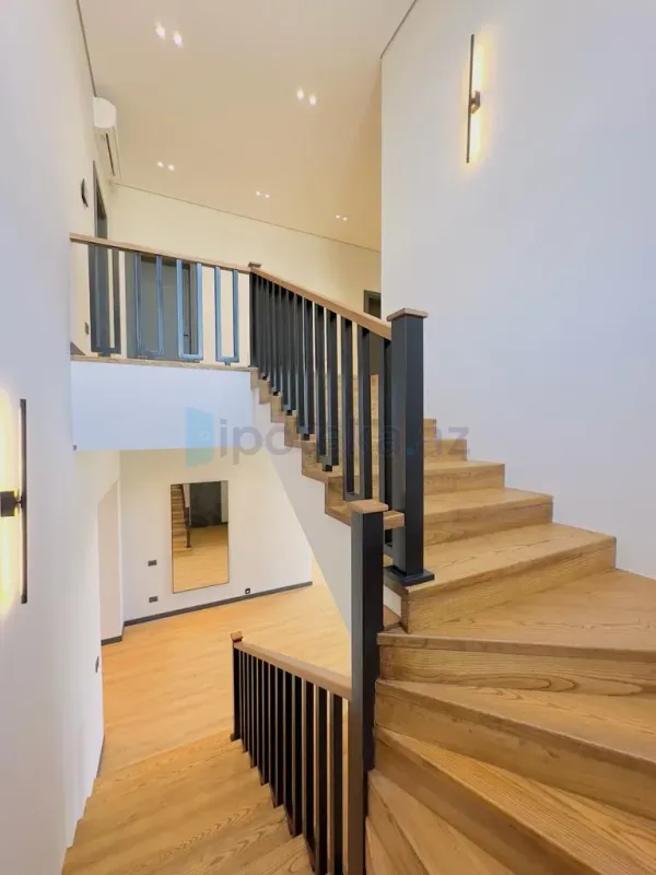 Satılır 5 otaqlı mənzil 300 m²