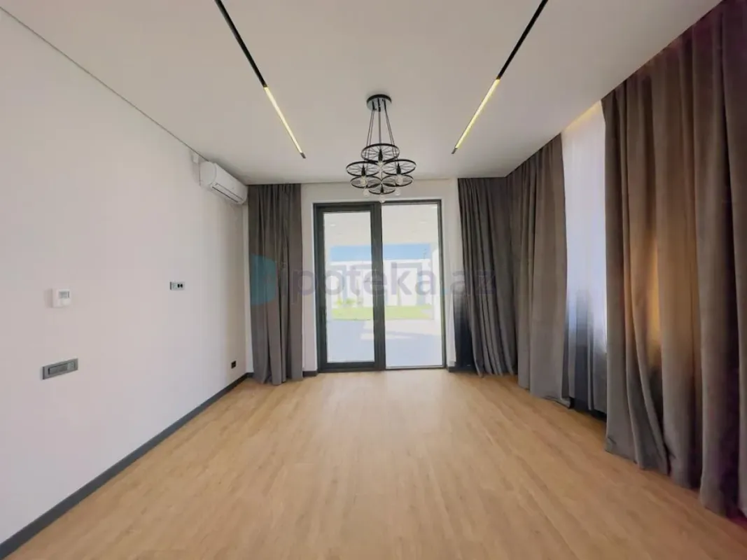 Satılır 5 otaqlı mənzil 300 m²