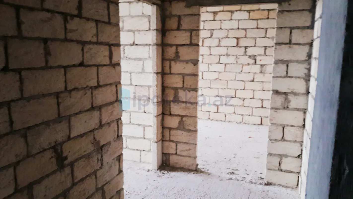 Satılır 4 otaqlı həyət evi 160 m²