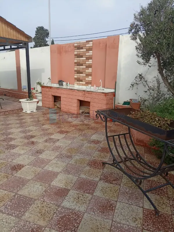 Satılır 5 otaqlı obyekt 350 m²