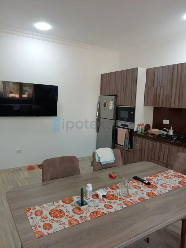 Satılır 5 otaqlı obyekt 350 m²
