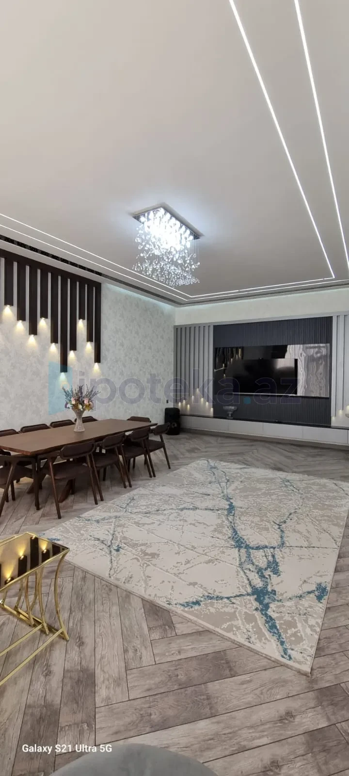 Satılır 5 otaqlı həyət evi 220 m²