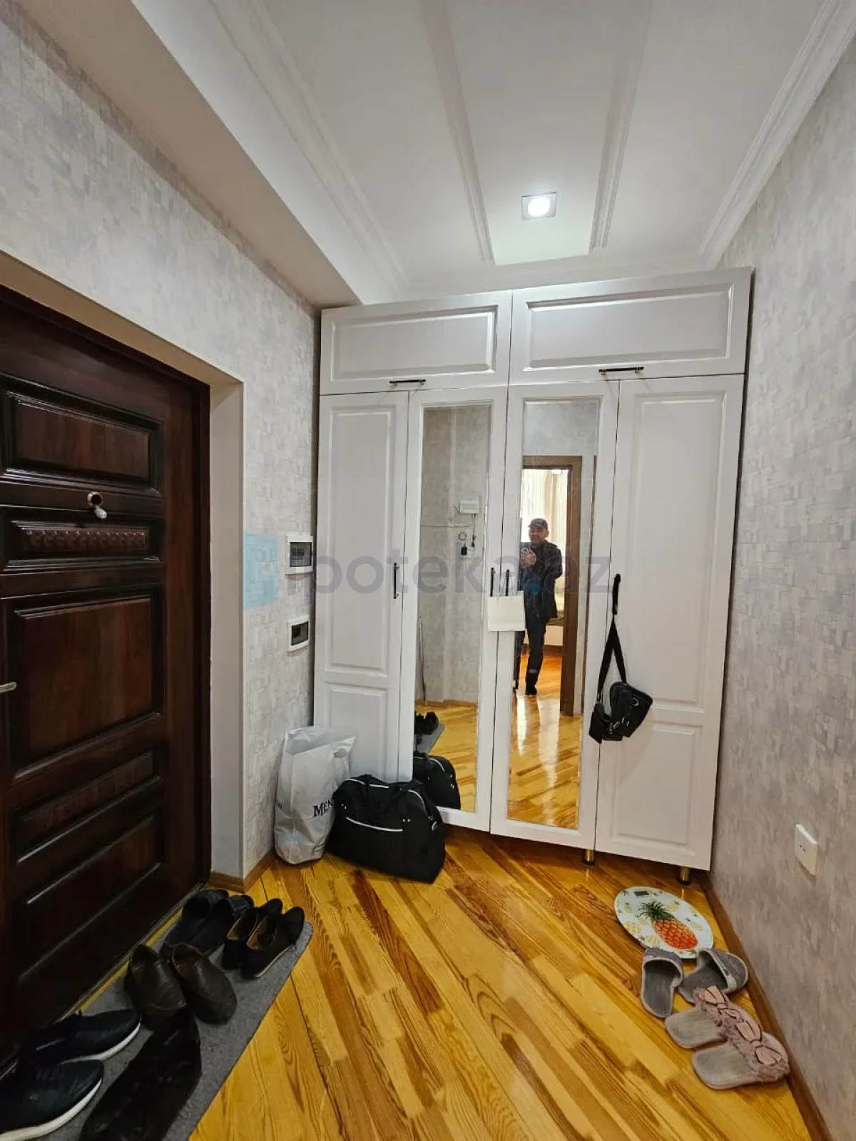 Satılır 2 otaqlı yeni tikili 688 m²