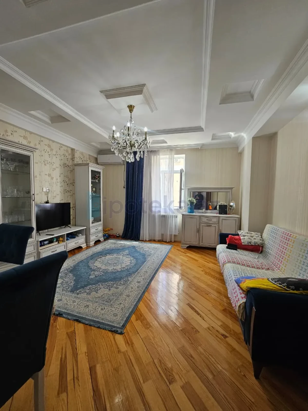 Satılır 2 otaqlı yeni tikili 688 m²