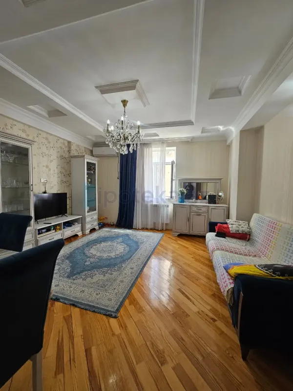 Satılır 2 otaqlı yeni tikili 688 m²
