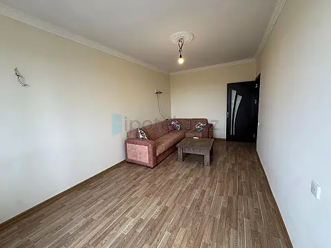 Satılır 3 otaqlı köhnə tikili 55 m²