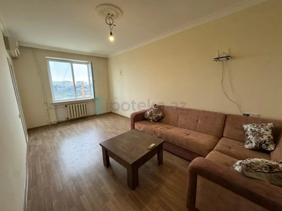 Satılır 3 otaqlı köhnə tikili 55 m²