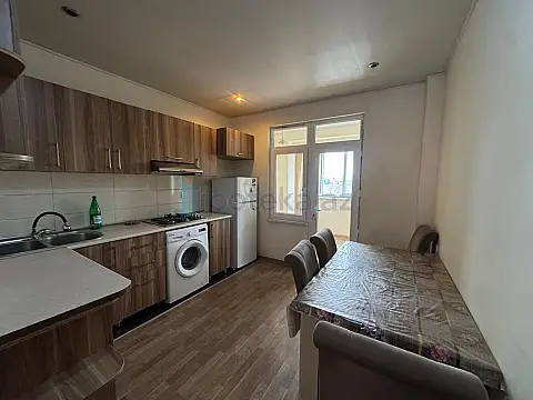 Satılır 3 otaqlı köhnə tikili 55 m²
