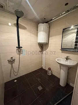 Satılır 3 otaqlı köhnə tikili 55 m²