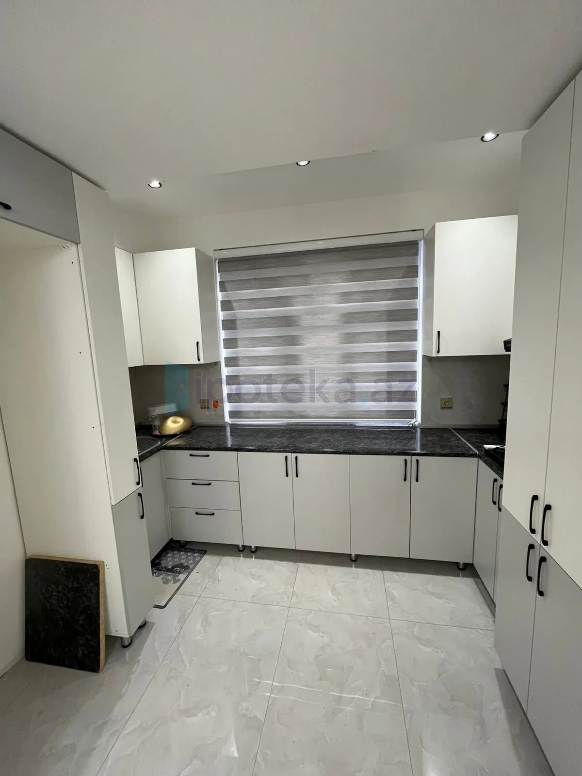 Satılır 2 otaqlı yeni tikili 62 m²