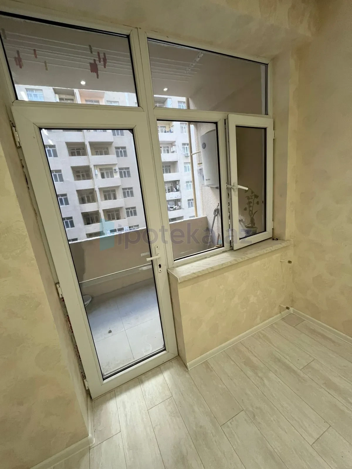Satılır 2 otaqlı yeni tikili 62 m²