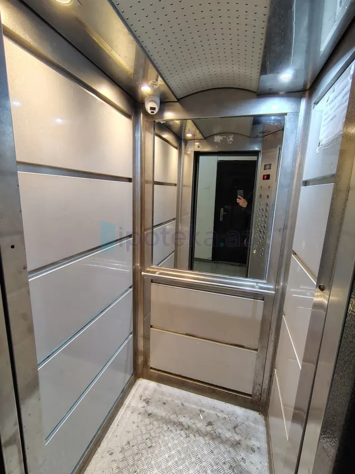 Satılır 2 otaqlı yeni tikili 60 m²