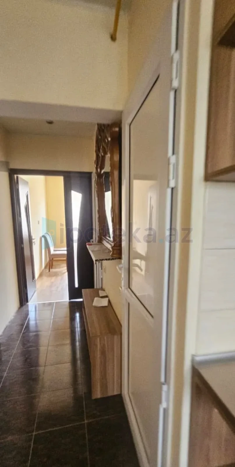 Satılır 2 otaqlı köhnə tikili 55 m²