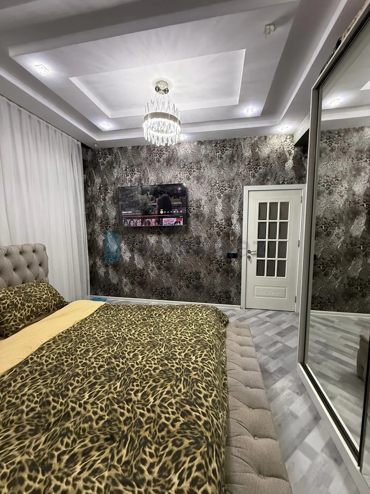 Satılır 2 otaqlı yeni tikili 76.5 m²
