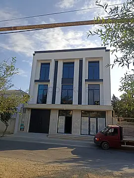 Satılır 6 otaqlı həyət evi 378 m² — Bakı, Badamdar 6 otaq 378.00 m²