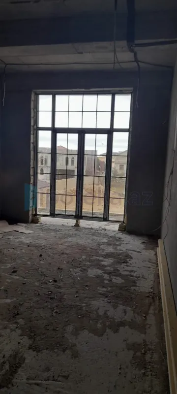 Satılır 6 otaqlı həyət evi 378 m²