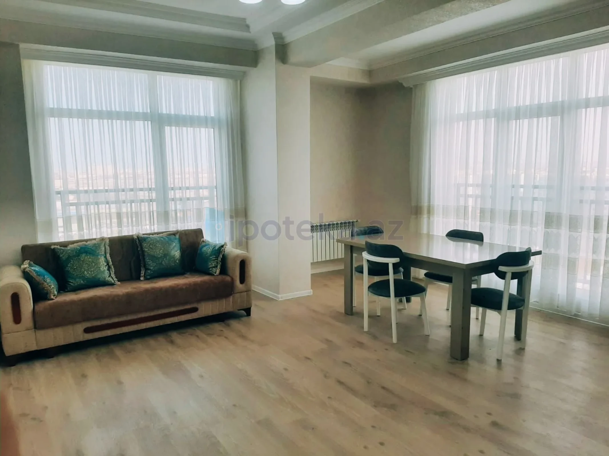 Satılır 3 otaqlı yeni tikili 93 m²