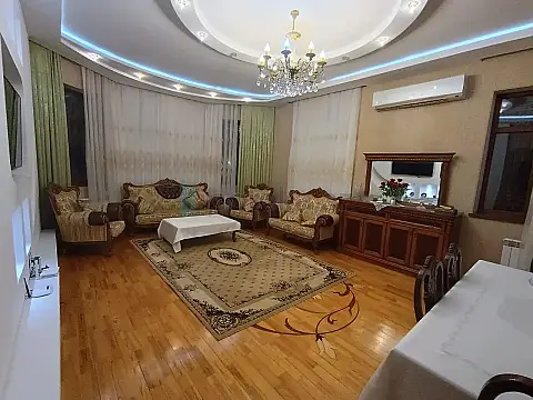 Satılır 6 otaqlı həyət evi 450 m² — Bakı 6 otaq 450.00 m²