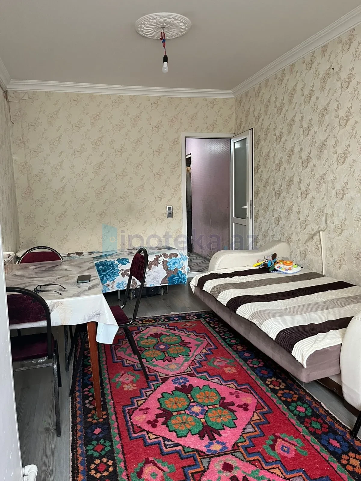 Satılır 2 otaqlı köhnə tikili 45 m²