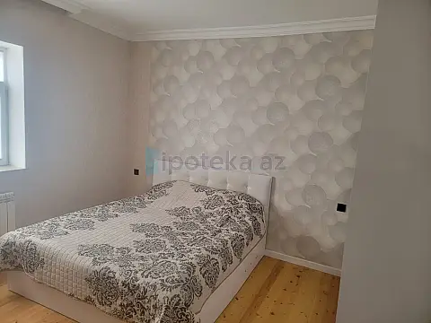 Satılır 8 otaqlı həyət evi 210 m²