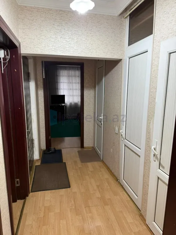 Satılır 2 otaqlı köhnə tikili 60 m²