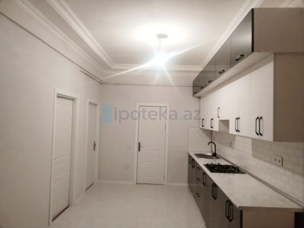 Satılır 2 otaqlı yeni tikili 74 m²
