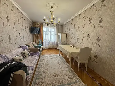 Satılır 4 otaqlı köhnə tikili 85 m² — Bakı, Yeni Günəşli 4 otaq 85.00 m²