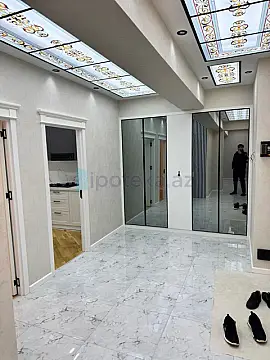 Satılır 4 otaqlı yeni tikili 153 m²