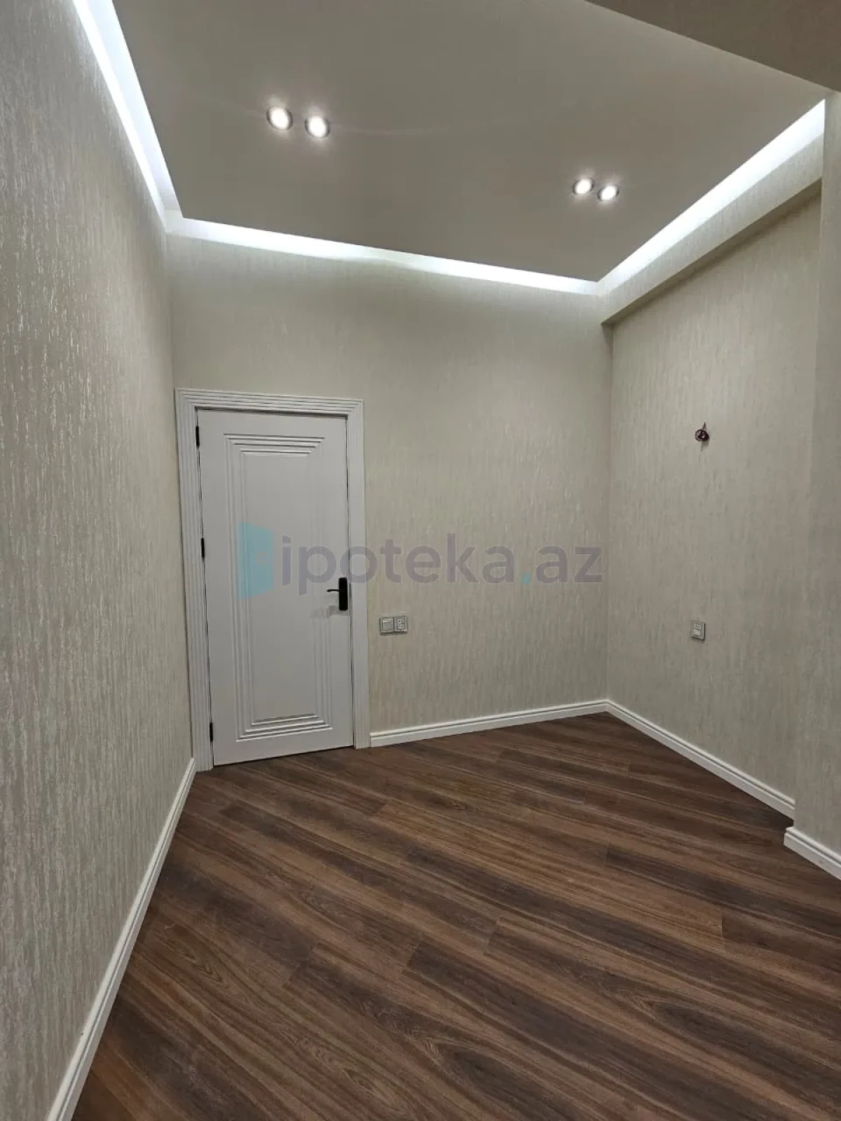Satılır 2 otaqlı yeni tikili 42 m²