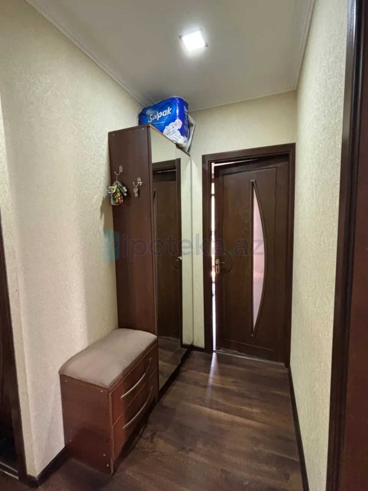 Satılır 2 otaqlı köhnə tikili 45 m²