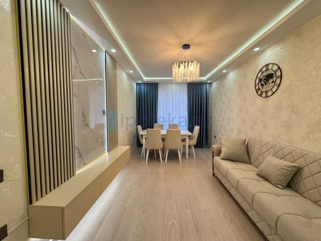 Satılır 2 otaqlı köhnə tikili 60 m²