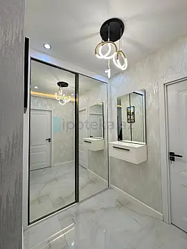 Satılır 2 otaqlı köhnə tikili 60 m²