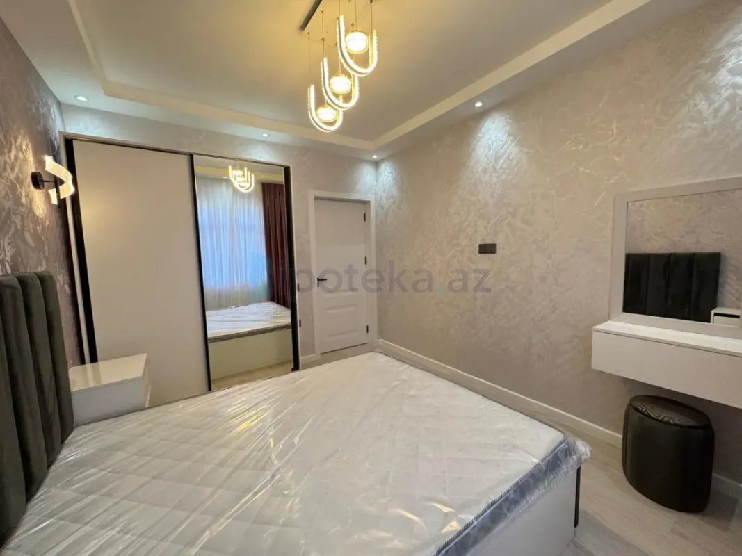 Satılır 2 otaqlı köhnə tikili 60 m²