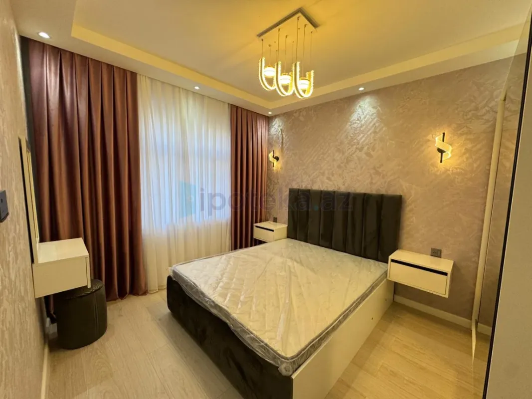 Satılır 2 otaqlı köhnə tikili 60 m²