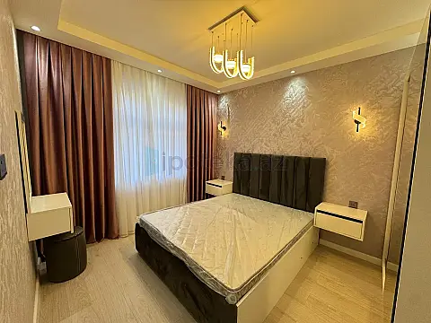 Satılır 2 otaqlı köhnə tikili 60 m²