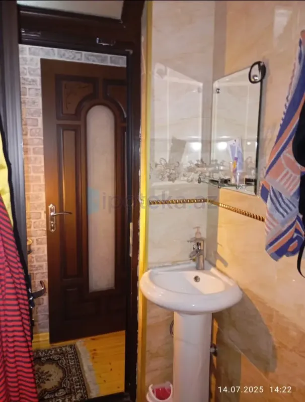 Satılır 1 otaqlı köhnə tikili 40 m²