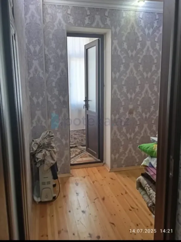 Satılır 1 otaqlı köhnə tikili 40 m²