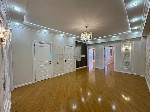 Satılır 3 otaqlı yeni tikili 134 m²