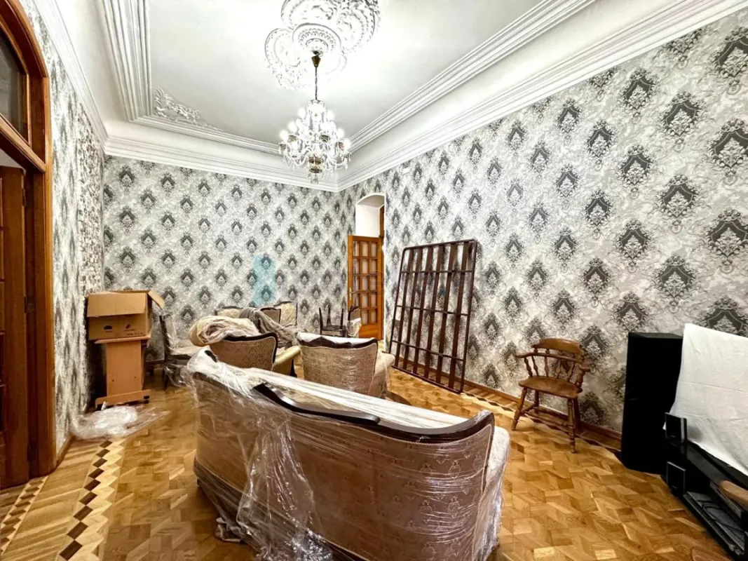 Satılır 6 otaqlı həyət evi 220 m²