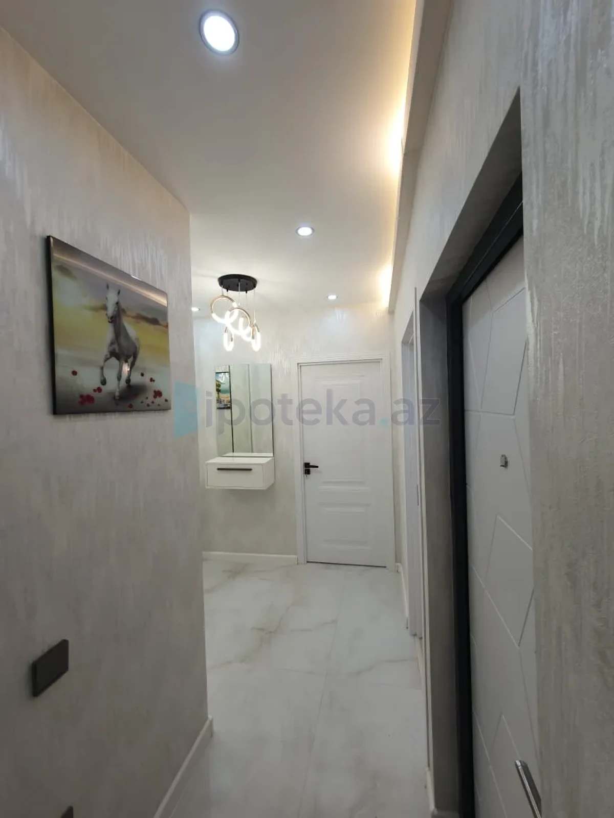 Satılır 2 otaqlı köhnə tikili 60 m²