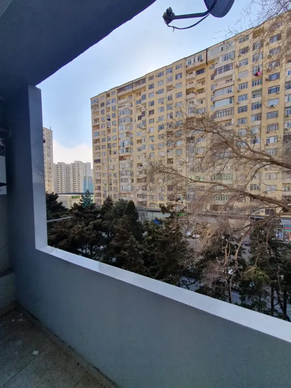 Satılır 2 otaqlı köhnə tikili 60 m²